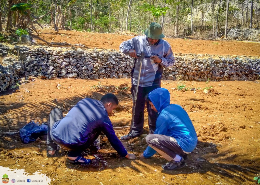 Sitibecik © 2020 Kegiatan survei tanah di Gunung Kidul, Yogyakarta